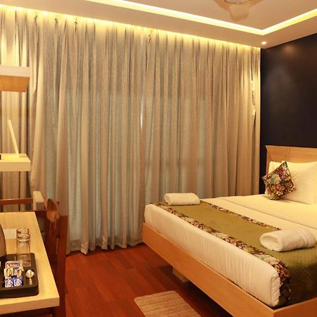 Gracias Cafe & Resort Morjim Luaran gambar