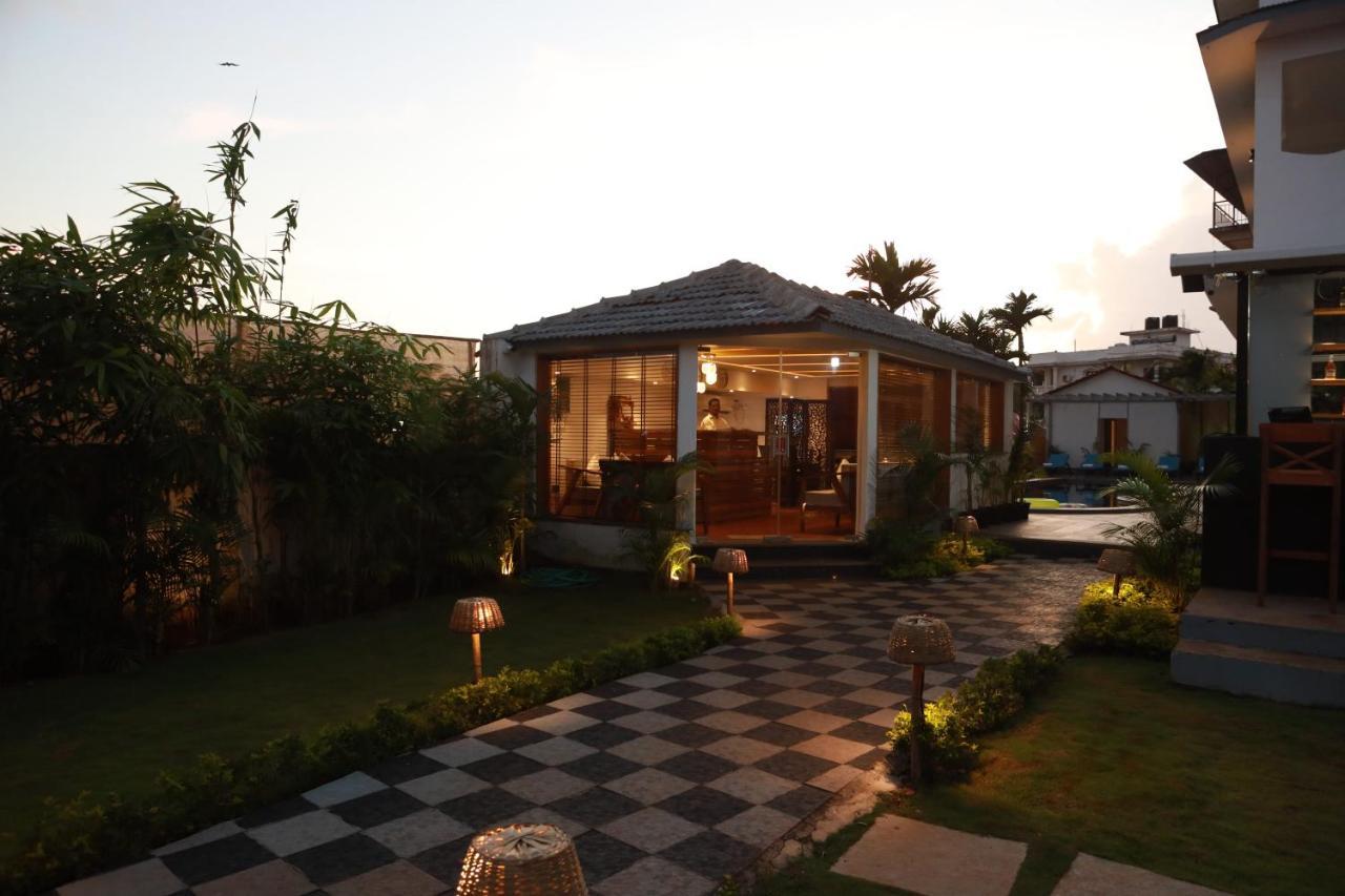Gracias Cafe & Resort Morjim Luaran gambar