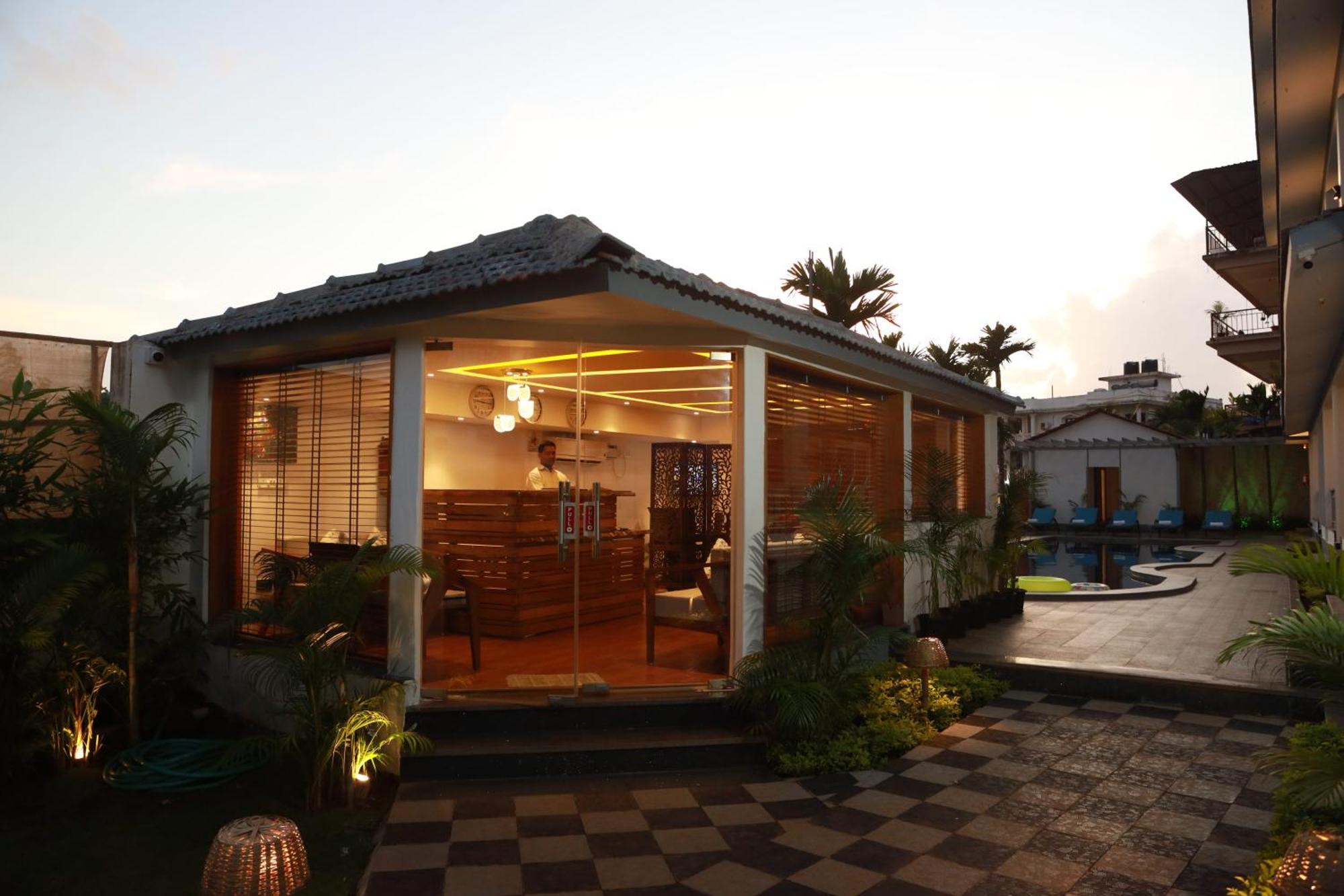 Gracias Cafe & Resort Morjim Luaran gambar