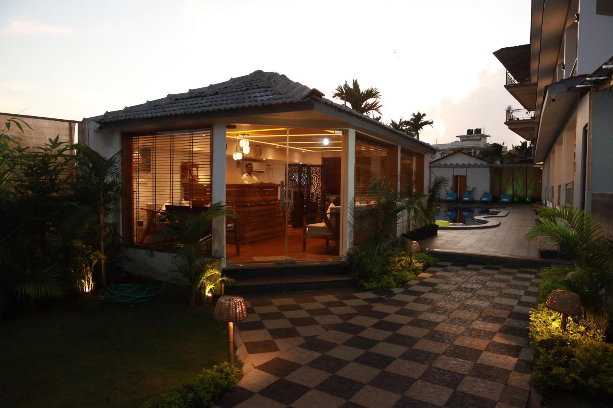 Gracias Cafe & Resort Morjim Luaran gambar